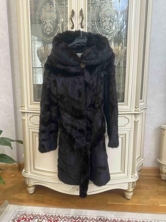 Норковая шуба в очень хорошем состоянии