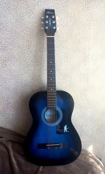 Продам гитару Madina 38