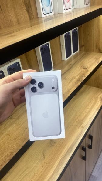 iPhone 17