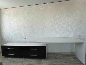 Продам письменный стол с комодом (комплект)