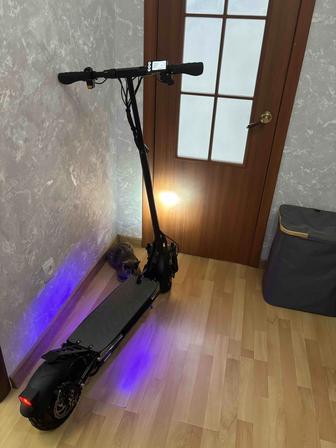 Продам электросамокат Hiper Model B2