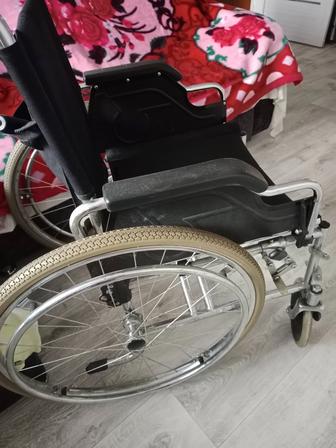 Продам инвалидное кресло