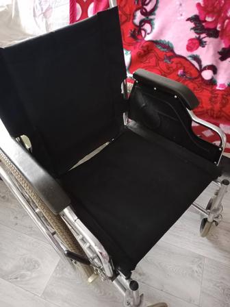 Продам инвалидное кресло