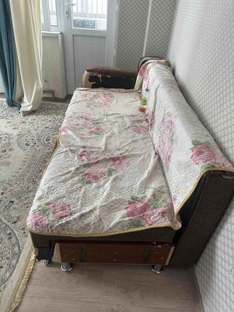 Дарим даром диван угловой