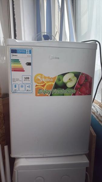 Продам мини холодильник 45 тыс