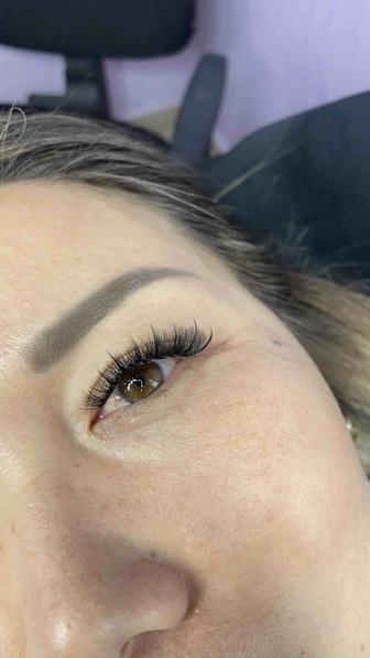Наращивание ресницы