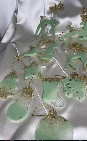 Елочные игрушки