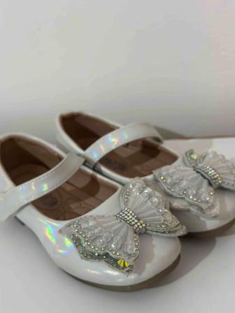Продам детские милейшие туфельки