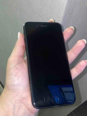 Продам айфон 7 на запчасти
