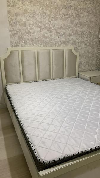 Кровать