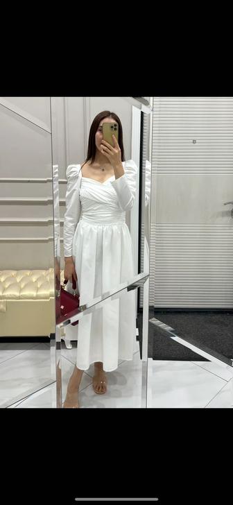 Платье белое