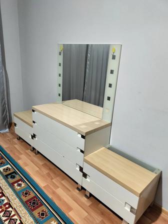 Тримо и тумбочка
