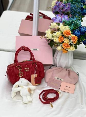 Сумка Miu Miu в фирменной подарочной коробке