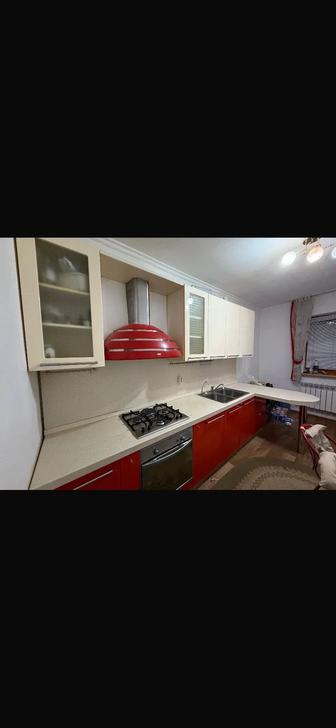 Продается кухонный гарнитур