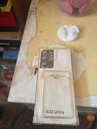 Продам чехол визитка для Samsung galaxy s22 ultra хорошем состояний