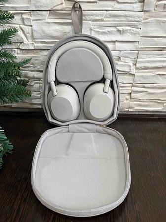 Наушники Sony WH-1000XM5