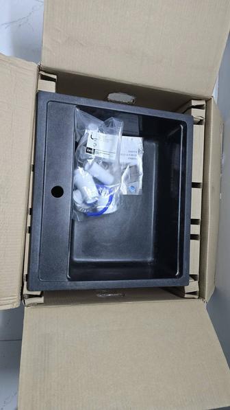 Раковина на кухню новая