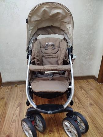 Складная коляска Graco Quattro Tour Deluxe