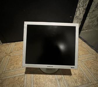 Компьютерный монитор Samsung