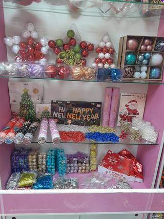 Мишура, шары, гирлянды, бусы для елки