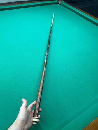 Бильярдный кий из Змеиного дерева и Эбена