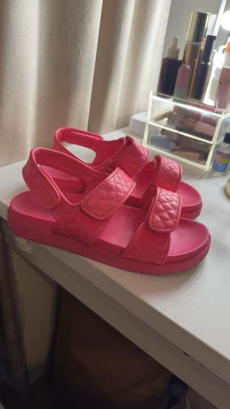 Продам сандали Aldo