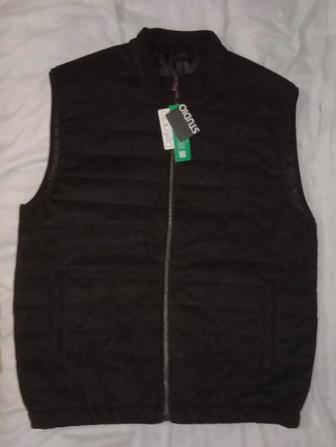 Мужская безрукавка новая, осень-весна