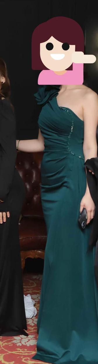 Платье вечернее