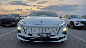 Аренда Hongqi EQM-5 2025 электромобиль