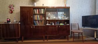 Сервант, книжный шкаф и тумбочка