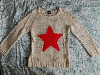 Эстетичный свитер со звездой