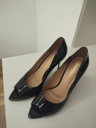 Женские туфли