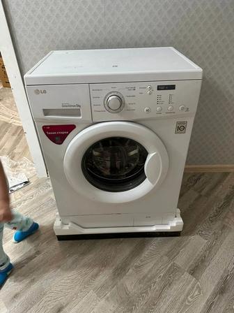 Продам стиральную машину