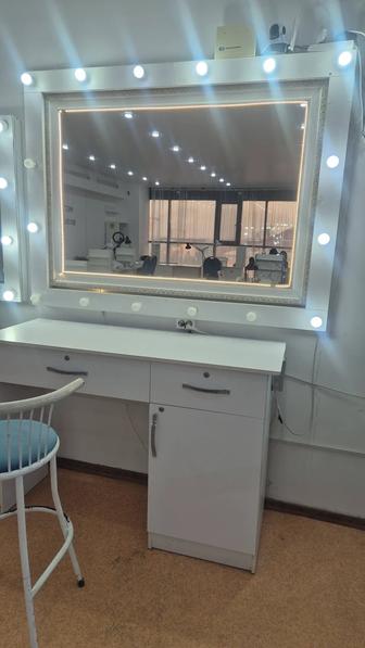 Продаются визажные столы, барные стулья