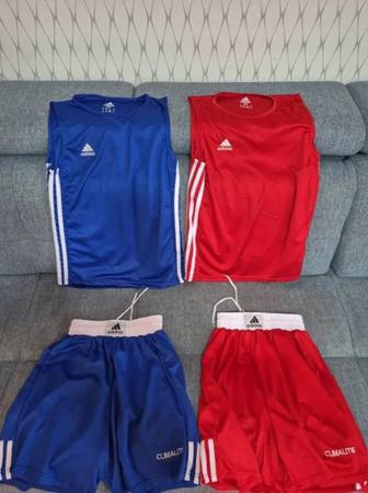 спортивные одежды