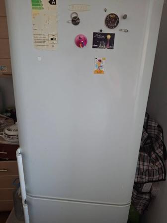 Продам б/у холодильник