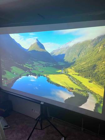 Продам проектор epson и экран