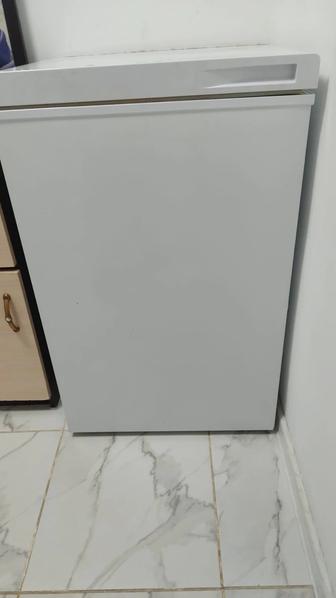 Продам морозильник