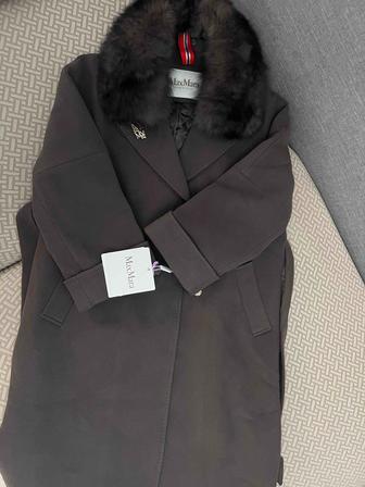 Max mara пальто продаю