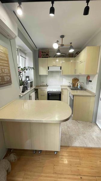 Кухонный гарнитур с островом