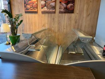 Срочно продаются холодильные витрины новые!