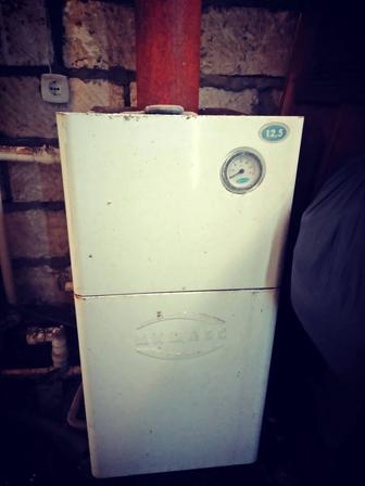 Продам газ котел с трубой