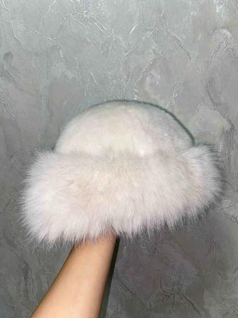 Стильная зимняя шапка