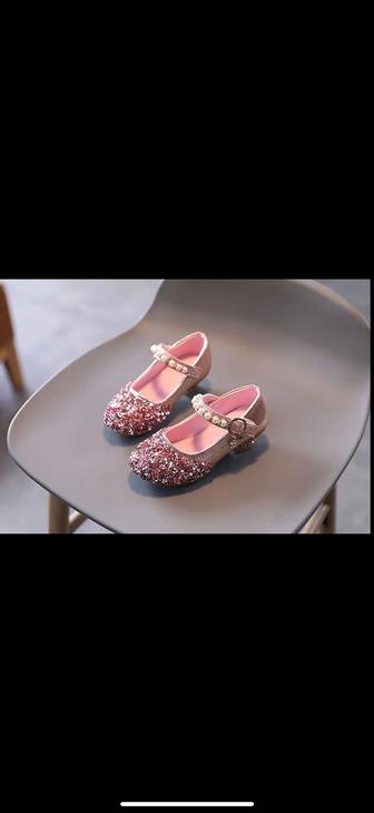 Туфли для девочек