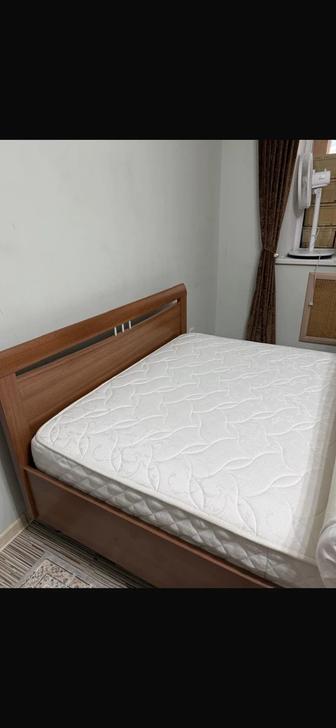 Кровать и матрас