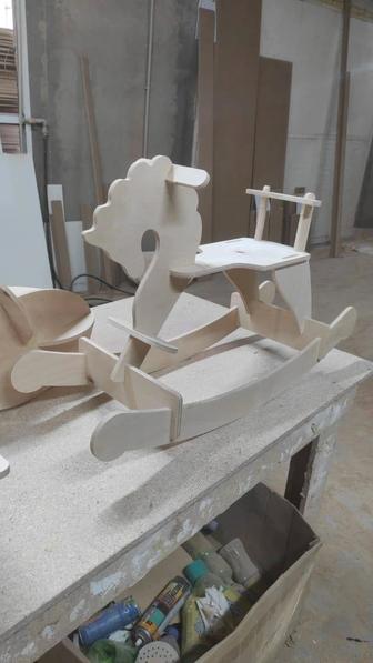 Продам деткую лошадку качалку