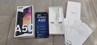 Samsung A50 смартфон