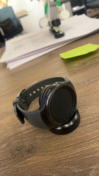 Смарт-часы Samsung Gear S2