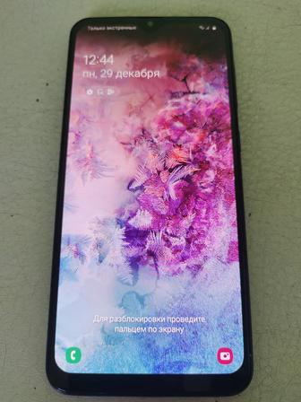 Телефон Samsung Galaxy A20