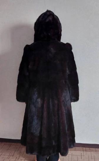Продам две шубы
